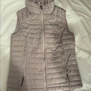 Columbia Women's Light Gray Puffer Vest